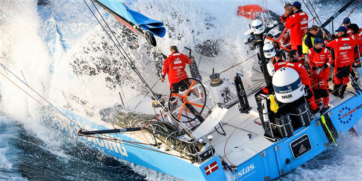 Volvo_Ocean_Race_Carbon_Fiber_Signal_Mast_Aerial_View